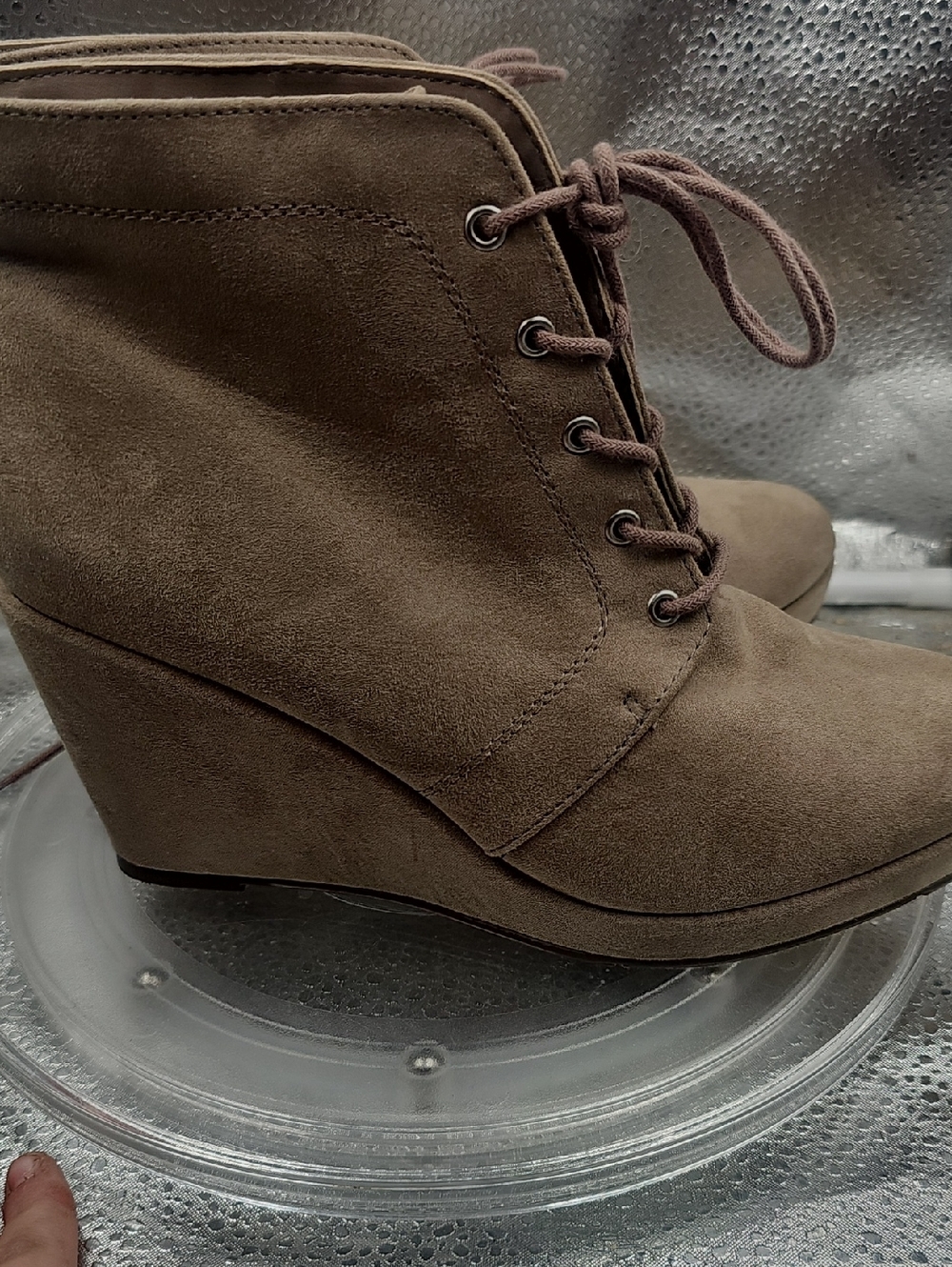 O Mountain Sole Tan Suede Wedge Boots Sz 7